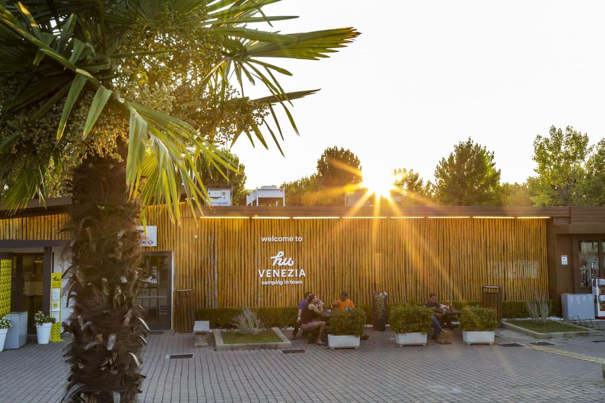 Hu Venezia Camping In Town Marghera Exterior photo