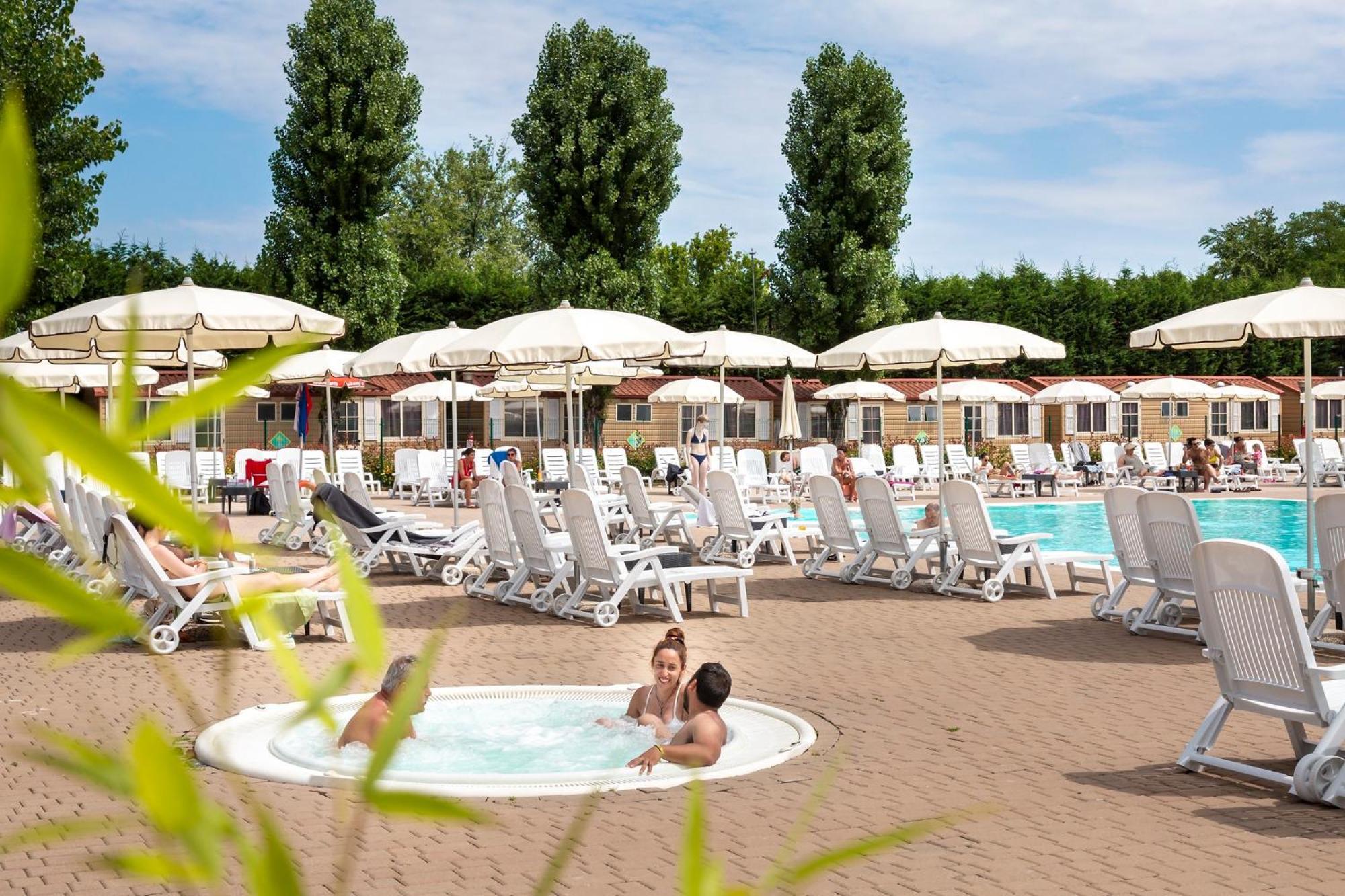 Hu Venezia Camping In Town Marghera Exterior photo