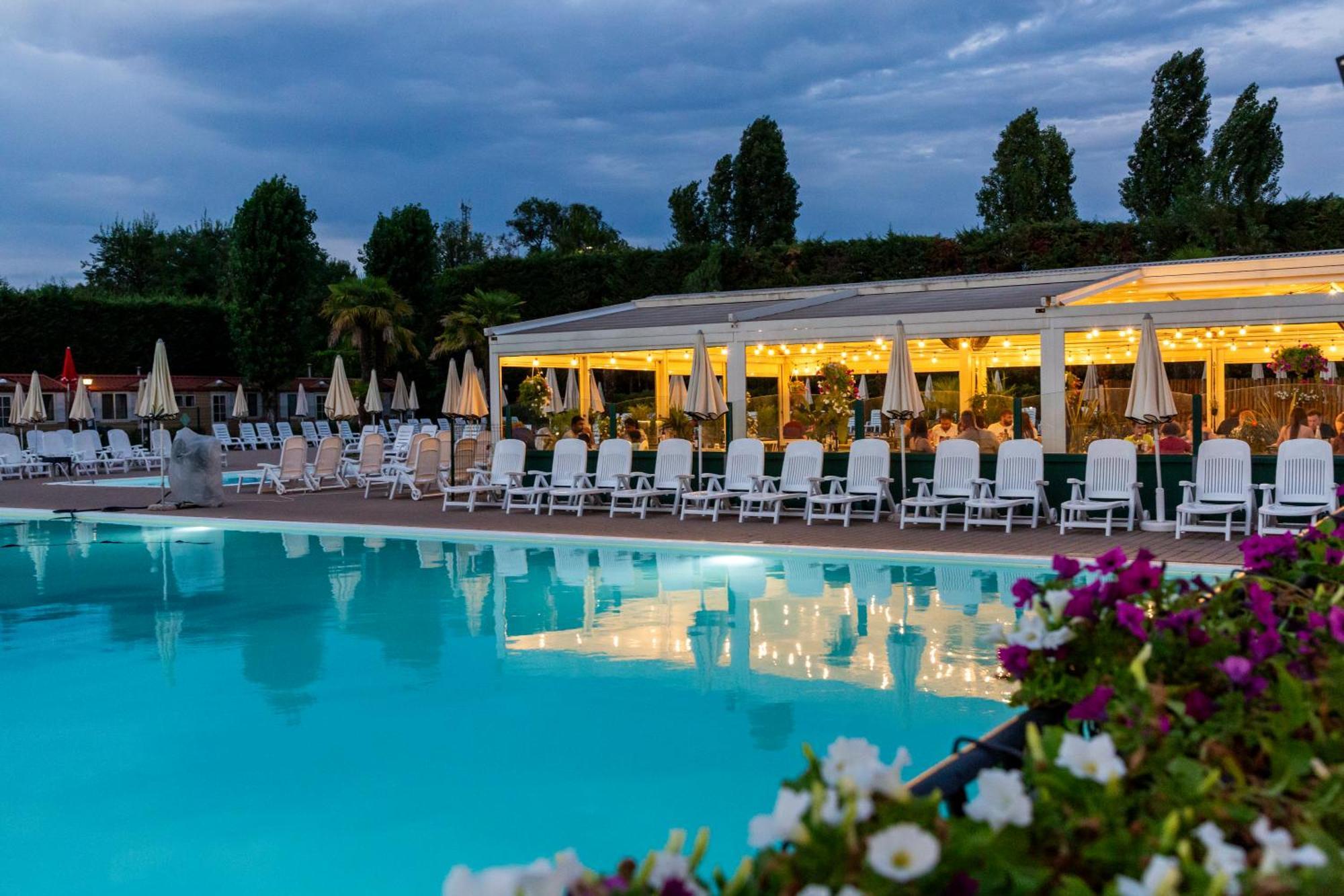 Hu Venezia Camping In Town Marghera Exterior photo